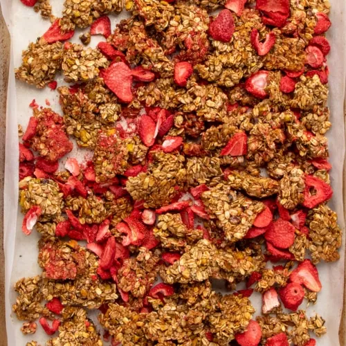 The Ultimate Homemade Strawberry Granola: Golden, Crunchy, and Berry-Infused